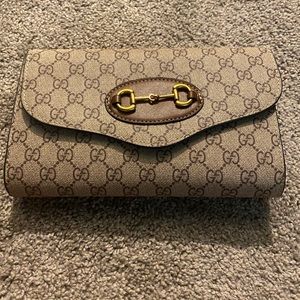 Gucci Horsebit Style ‎724713 HUHHX 8565